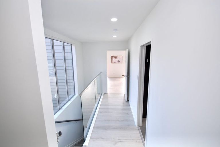 Photo of property in 21a Kia Ora Road, Beach Haven, Auckland, 0626