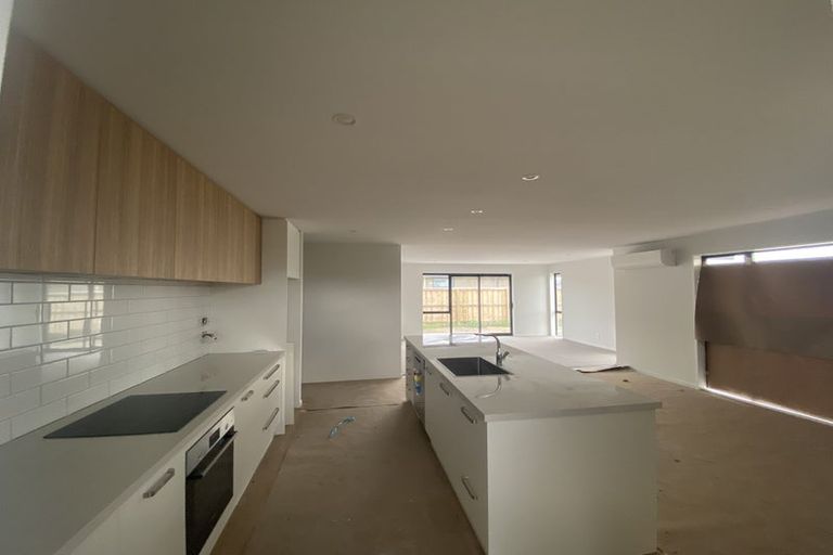 Photo of property in 8 Te Kanawa Lane, Rolleston, 7615