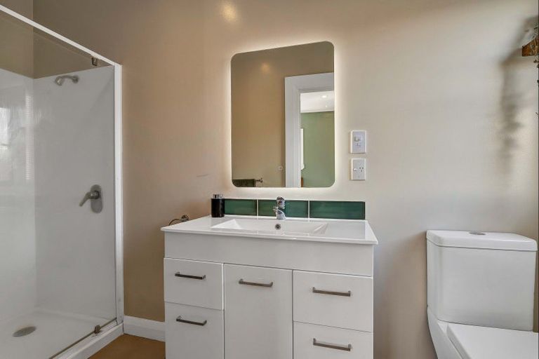 Photo of property in 14 Arawa Street, Welbourn, New Plymouth, 4312