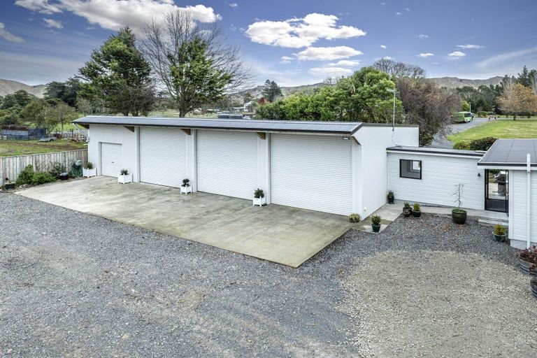 Photo of property in 19 Kenderdine Road, Elsthorpe, Otane, 4277