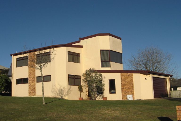 Photo of property in 6 Cadman Court, Rototuna, Hamilton, 3210