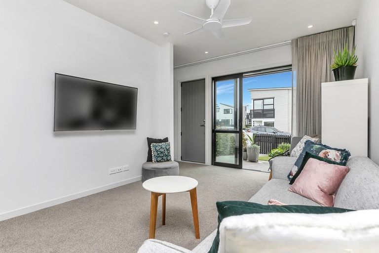 Photo of property in 38 Walter Merton Road, Hobsonville, Auckland, 0616