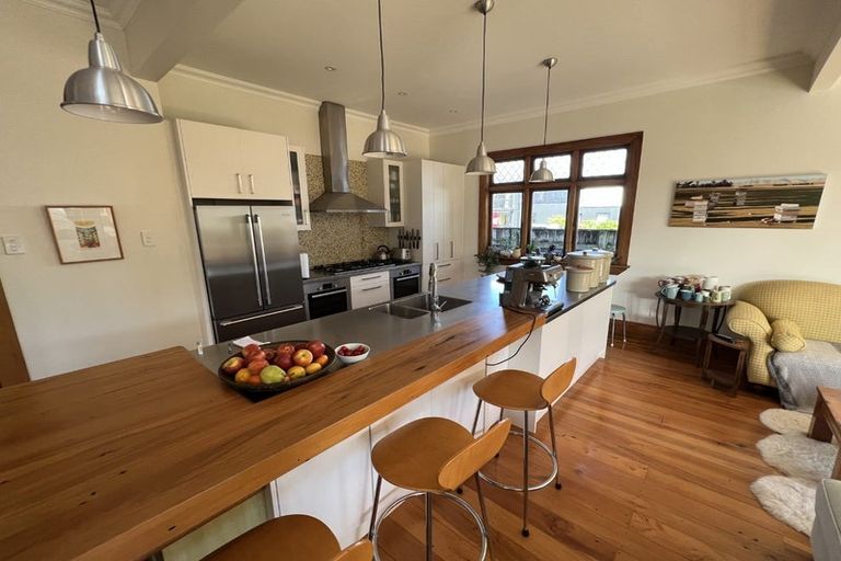 Photo of property in 1/5 Heretaunga Street, Petone, Lower Hutt, 5012