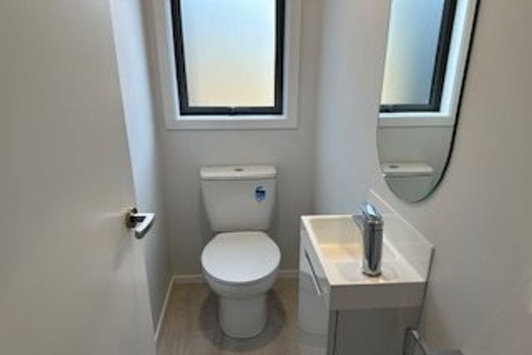 Photo of property in 3/10 Marion Street, Silverstream, Upper Hutt, 5019