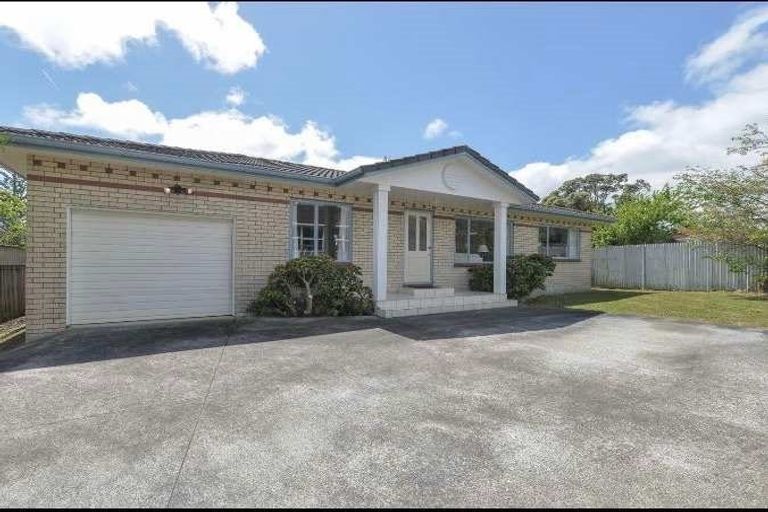 Photo of property in 710a Pakuranga Road, Howick, Auckland, 2010