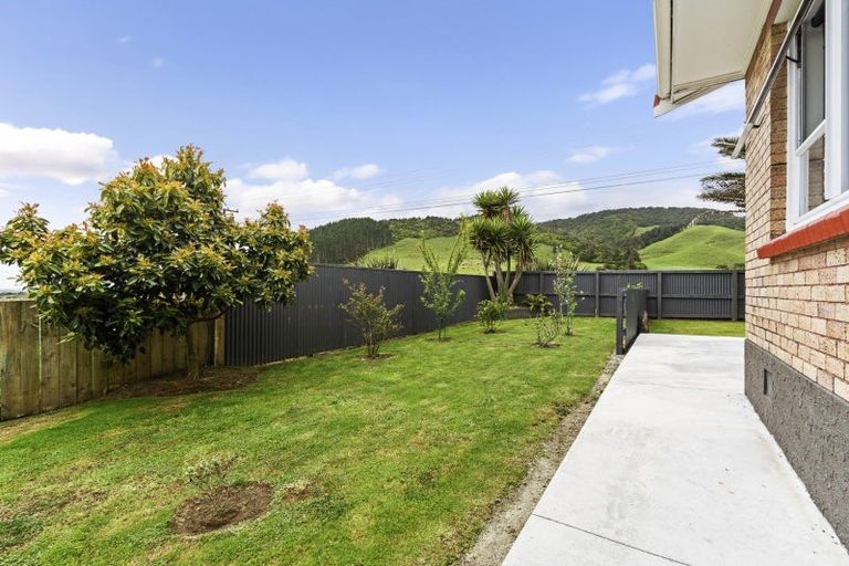 Photo of property in 1606 South Road, Tataraimaka, New Plymouth, 4374