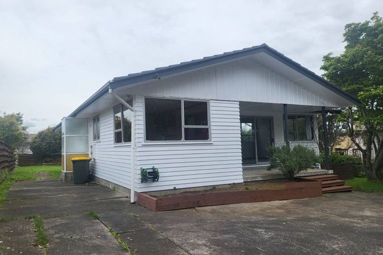 Photo of property in 23 Roick Parade, Glen Eden, Auckland, 0602