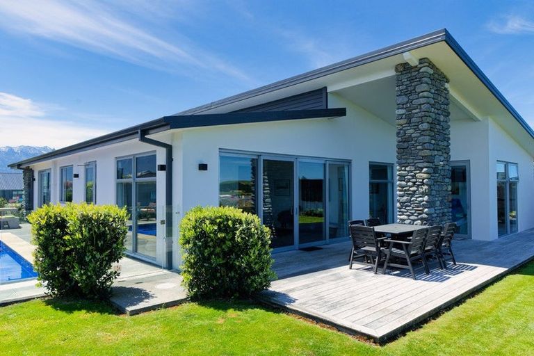 Photo of property in 25 Miromiro Drive, Kaikoura, 7300