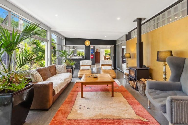 Photo of property in 30 Wiroa Road, Kerikeri, 0293