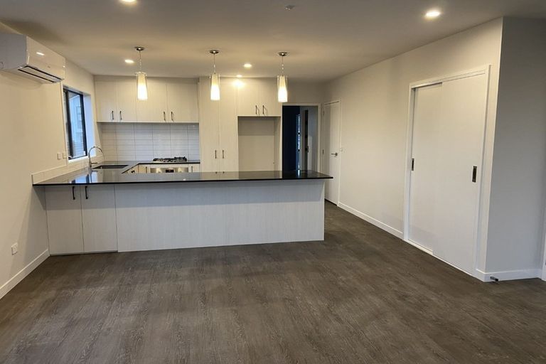 Photo of property in 22 Karearea Avenue, Kenepuru, Porirua, 5022