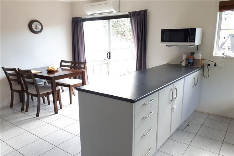 Photo of property in 2/46 Trinidad Road, Sunnynook, Auckland, 0620