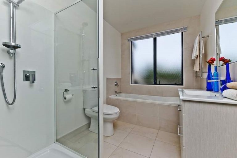 Photo of property in 54 Bushlands Park Drive, Albany, Auckland, 0632