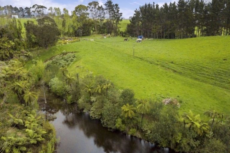 Photo of property in 201d Egmont Road, Hillsborough, New Plymouth, 4372