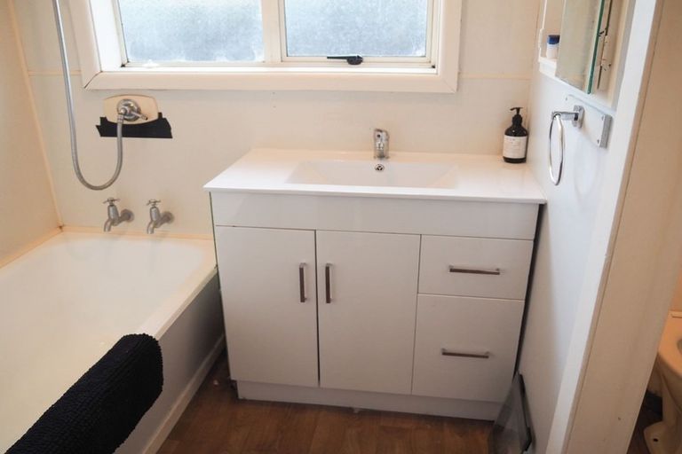 Photo of property in 12 Brabourne Street, Hillsborough, Christchurch, 8022