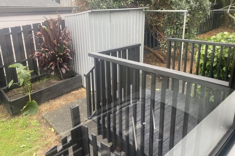 Photo of property in 41 Lavelle Road, Henderson, Auckland, 0612