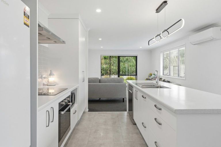 Photo of property in 93 Hills View Drive, Papamoa, 3118