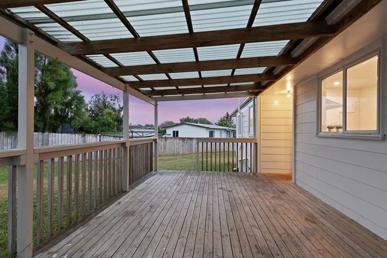 Photo of property in 9 Ohira Place, Henderson, Auckland, 0612