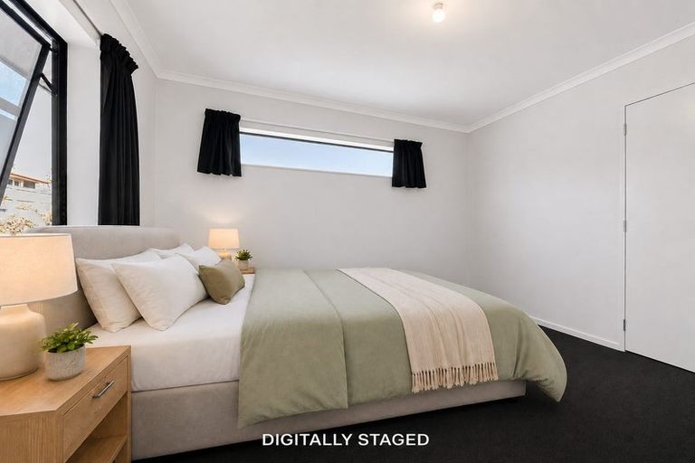 Photo of property in 56 Claverdon Drive, Massey, Auckland, 0614