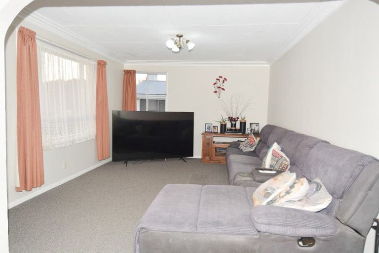 Photo of property in 5 Argyle Street, Kew, Invercargill, 9812