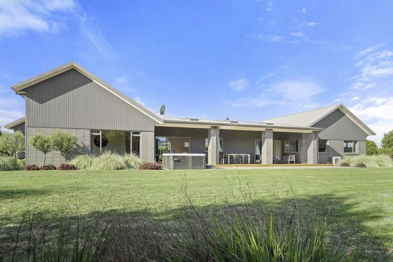 Photo of property in 37 Jarrett Terrace, Leamington, Cambridge, 3432