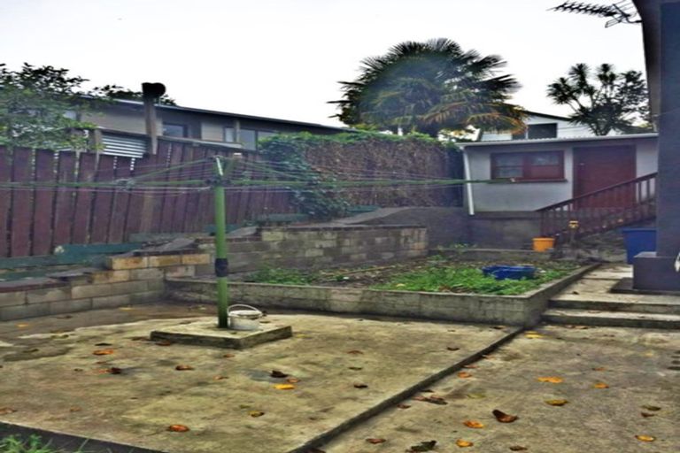 Photo of property in 63 Chorley Avenue, Massey, Auckland, 0614