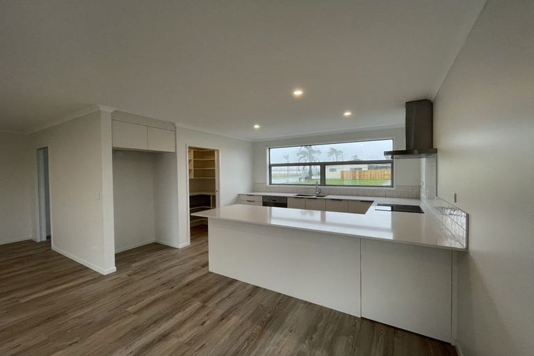 Photo of property in 2 Entelea Close, Papamoa Beach, Papamoa, 3118