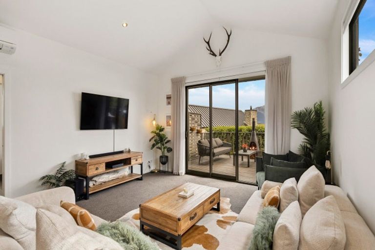 Photo of property in 5 Glenelg Lane, Jacks Point, 9371