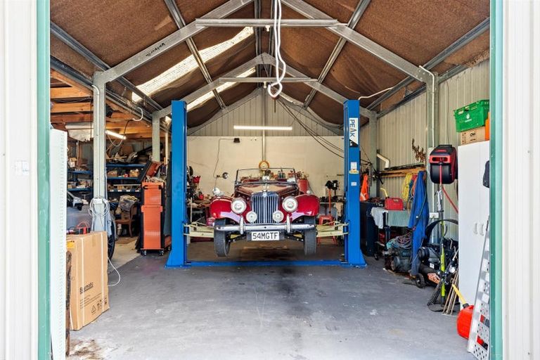 Photo of property in 1228 Sandspit Road, Sandspit, Warkworth, 0982