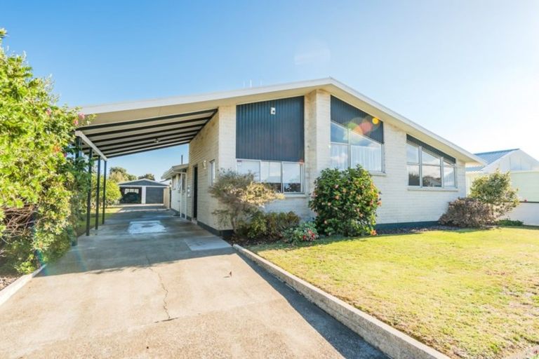 Photo of property in 23 Exeter Crescent, Springvale, Whanganui, 4501