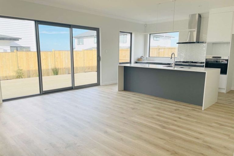 Photo of property in 54 Godfrey Drive, Orewa, 0931