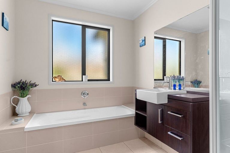 Photo of property in 362b Barrier View Road, Mangawhai, 0573