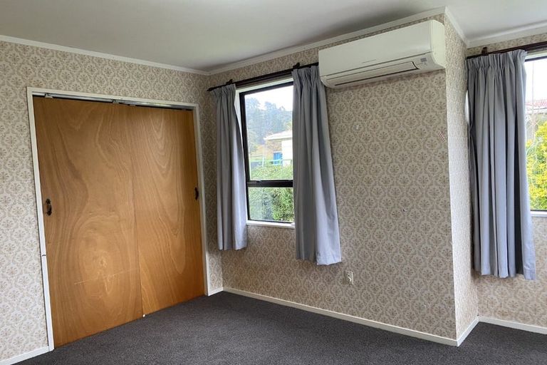 Photo of property in 343 Wellington Road, Wainuiomata, Lower Hutt, 5014