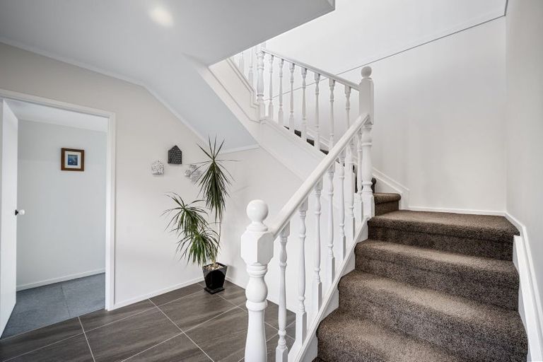 Photo of property in 21 St Annes Crescent, Wattle Downs, Auckland, 2103