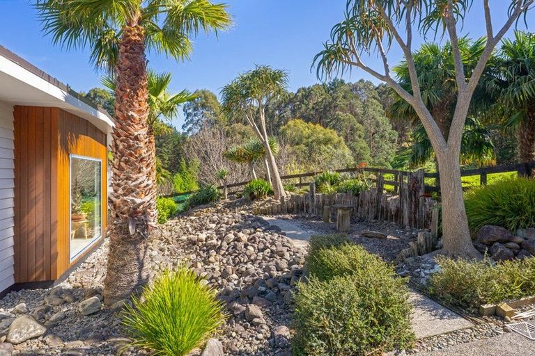 Photo of property in 105 Waterfall Road, Paraparaumu, 5032