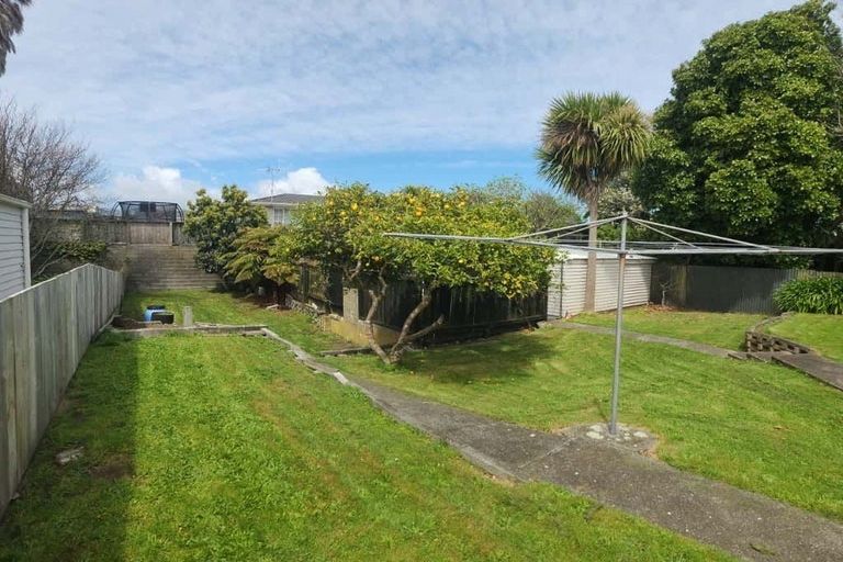 Photo of property in 6 Gray Avenue, Paraparaumu Beach, Paraparaumu, 5032