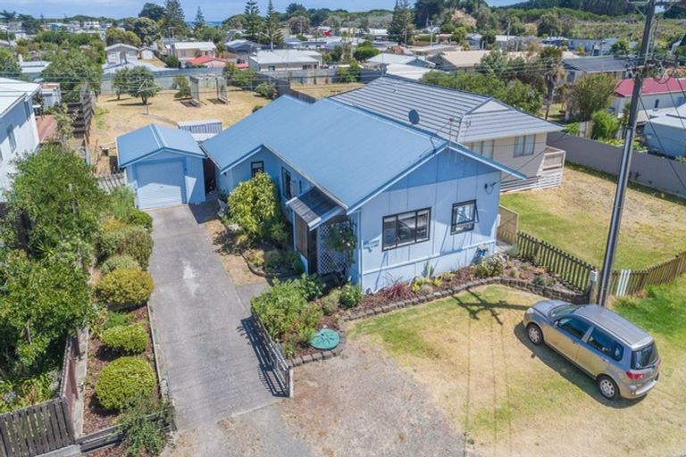 Photo of property in 6 Ruanui Street, Himatangi Beach, Foxton, 4891