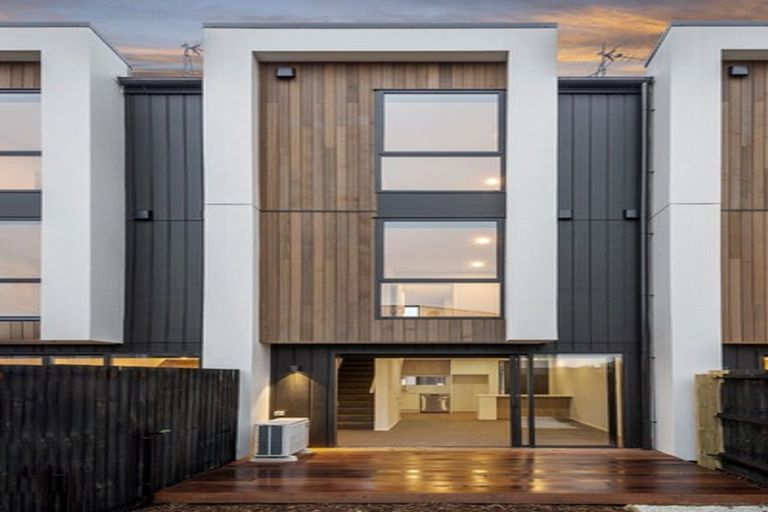 Photo of property in 1/12 Tonga Place, Riccarton, Christchurch, 8041