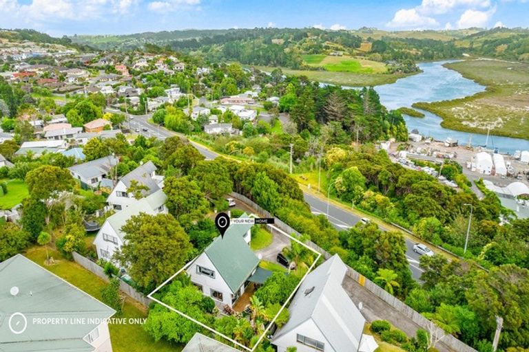Photo of property in 320 Whangaparaoa Road, Stanmore Bay, Whangaparaoa, 0932
