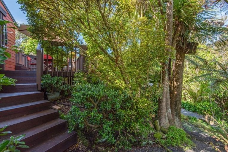 Photo of property in 2/30 Kowhai Road, Campbells Bay, Auckland, 0630