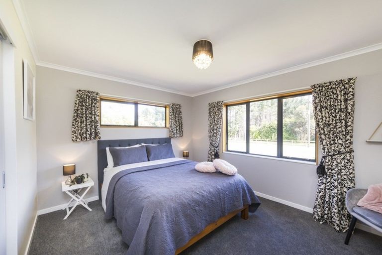 Photo of property in 294 Polson Hill Drive, Aokautere, Palmerston North, 4471