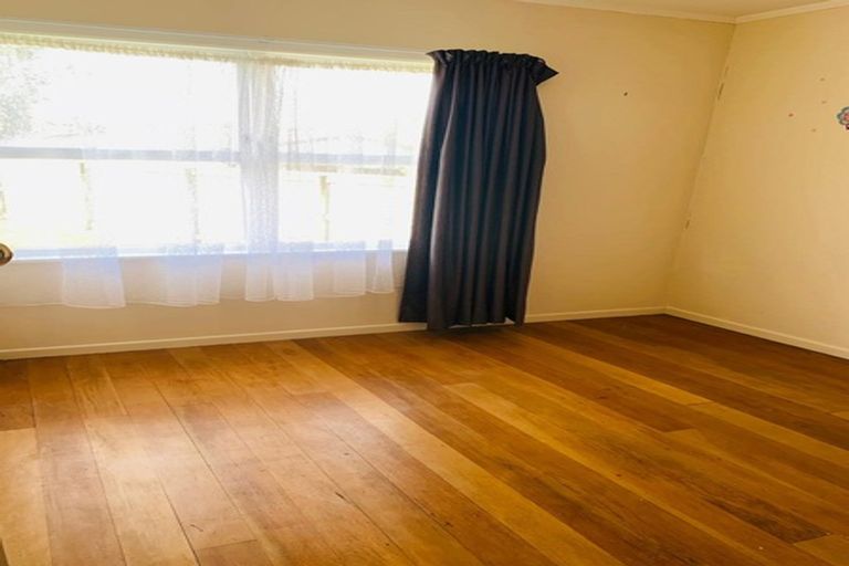 Photo of property in 14 Cargill Street, Papakura, 2110