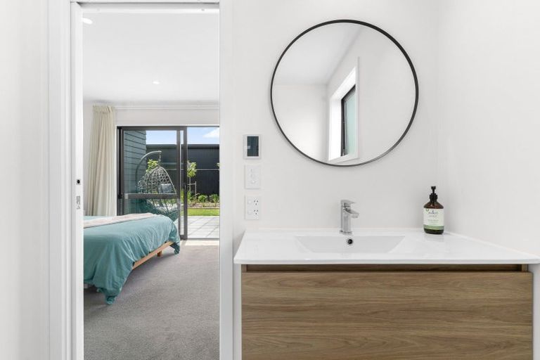 Photo of property in 37 William Gilbert Drive, Mangawhai, 0505