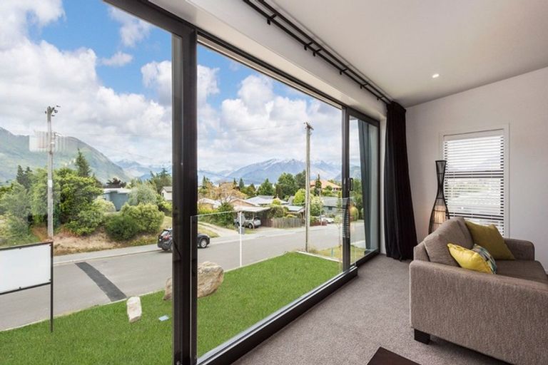 Photo of property in 53 Totara Terrace, Wanaka, 9305