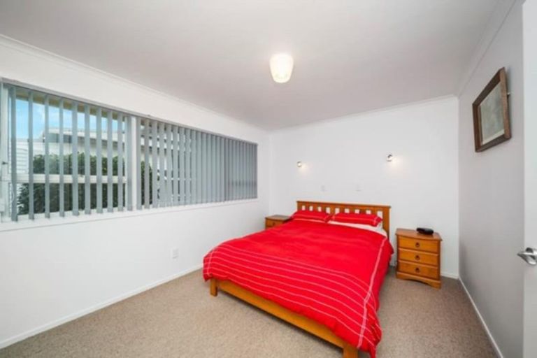 Photo of property in 264a Courtenay Street, Strandon, New Plymouth, 4312