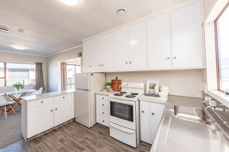 Photo of property in 3 Queen Street, Aramoho, Whanganui, 4500