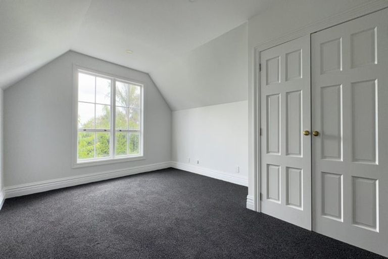 Photo of property in 14 Amreins Road, Waitakere, Henderson, 0782