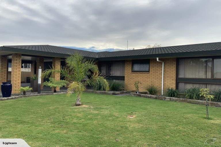 Photo of property in 6 Hetley Crescent, Taradale, Napier, 4112