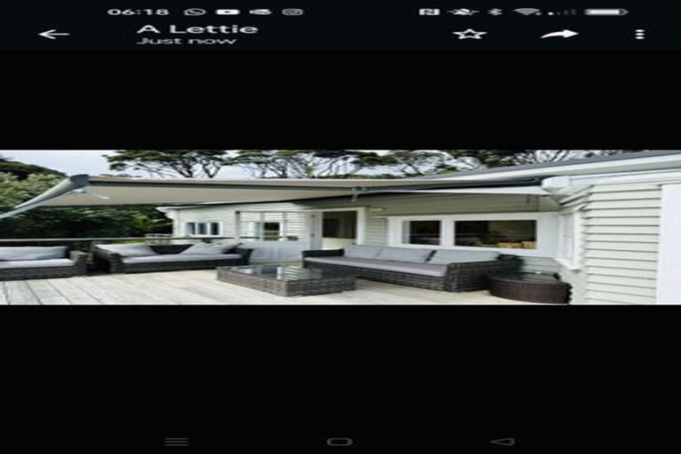 Photo of property in 8 Pendrell Road, Piha, New Lynn, 0772