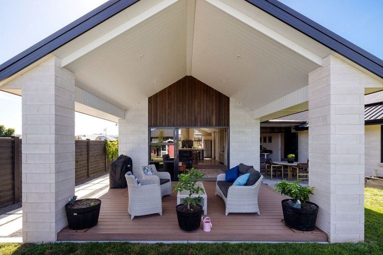 Photo of property in 6 Lewis Way, Cambridge, 3434