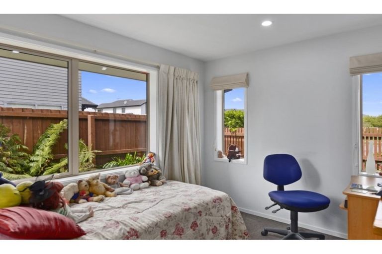 Photo of property in 5 Harston Place, Wigram, Christchurch, 8042